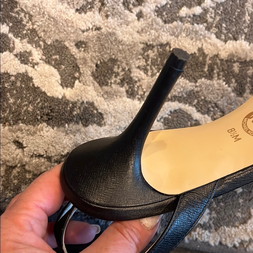 Michael Kors Black and Pink Sandals Sleek Design Like New Condition - Picture 3 of 7